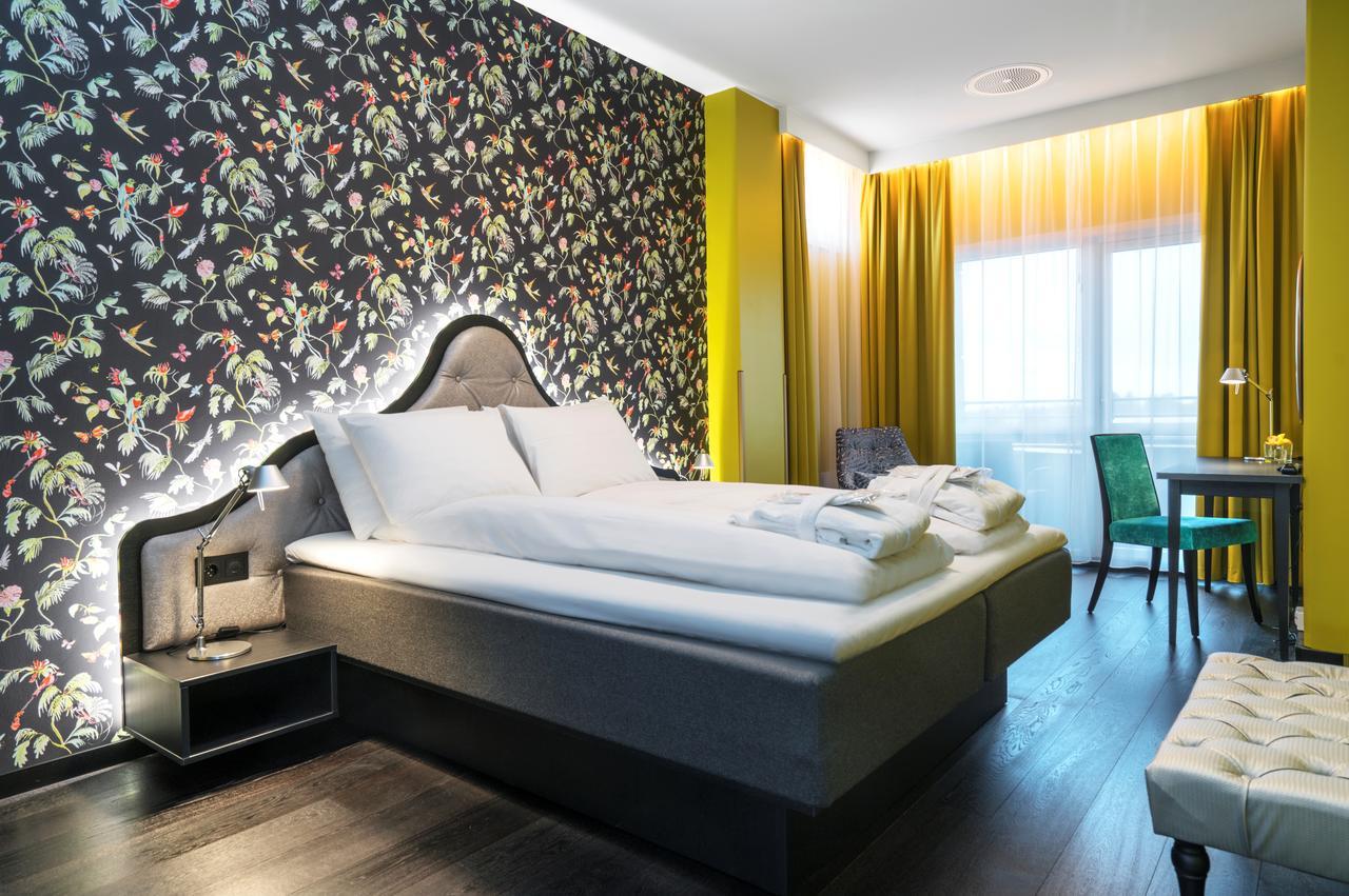 Hotell Thon Airport 4*